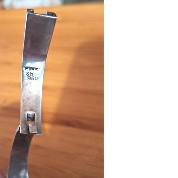 Vintage Hinged Bracelet Marked Mexico 950 - Picture 4 of 10